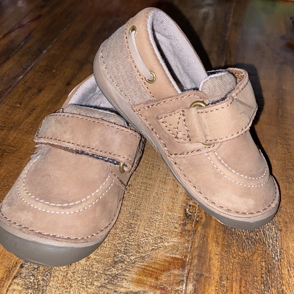 Stride Rite Soft Motion Memory Foam Shoes